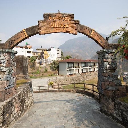 Gateway Himalaya Resort Ghanpokhara Extérieur photo